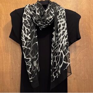 Cache Elegant Black and White Women's Silk Scarf